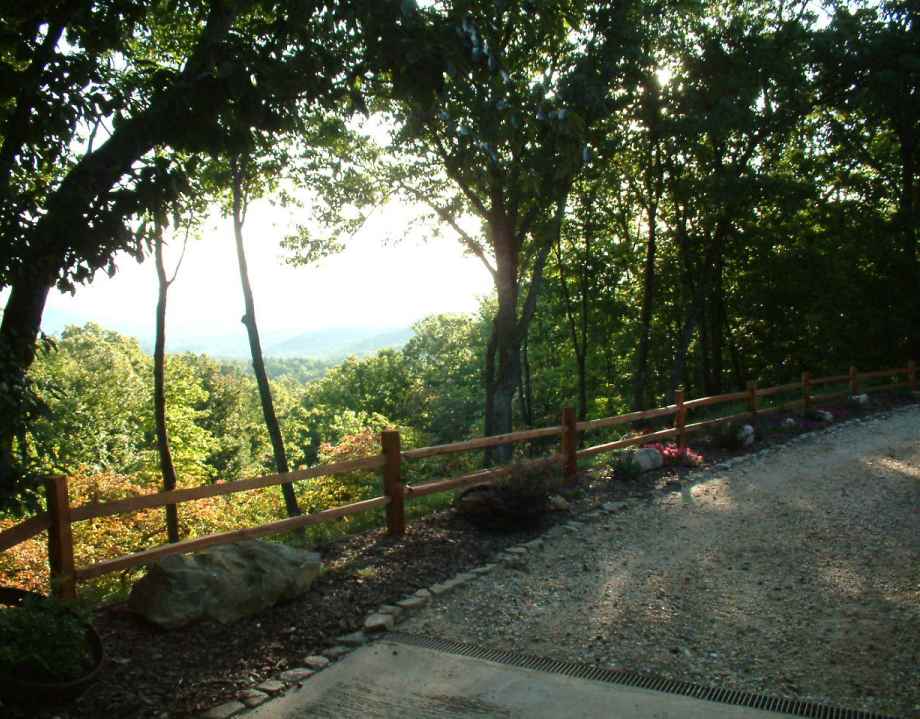 Wagon Wheel Ridge Fence View